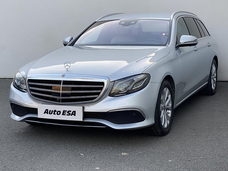 Mercedes-Benz Třída E 2.0CDi  E220 4M