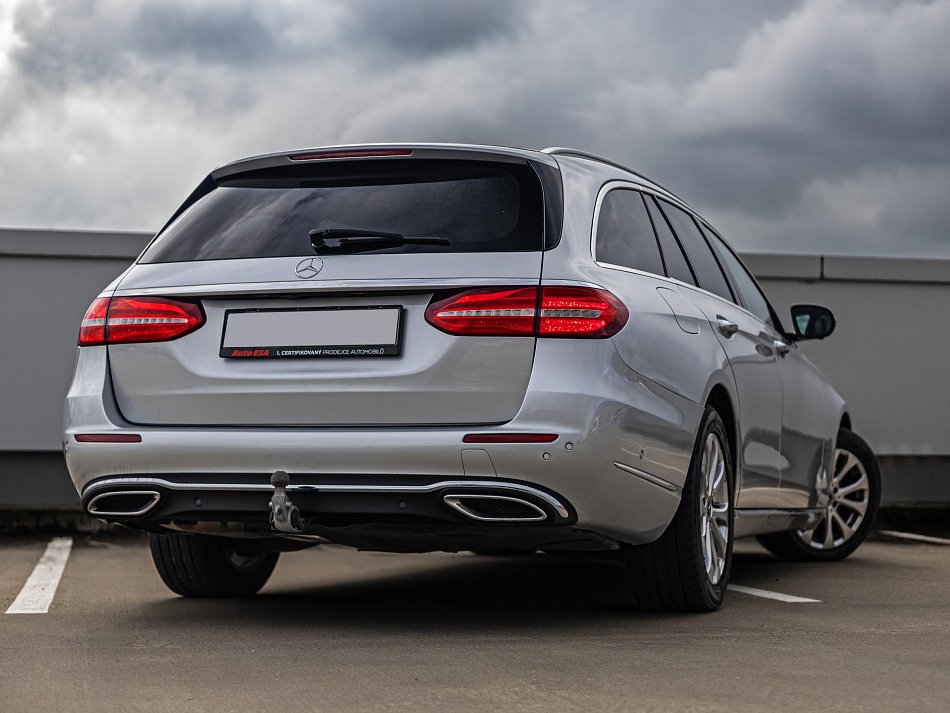 Mercedes-Benz Třída E 2.0CDi  E220 4M