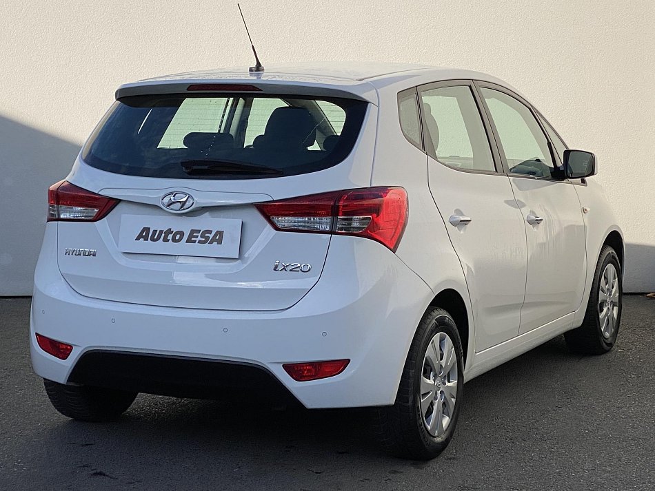 Hyundai Ix20 1.4i 