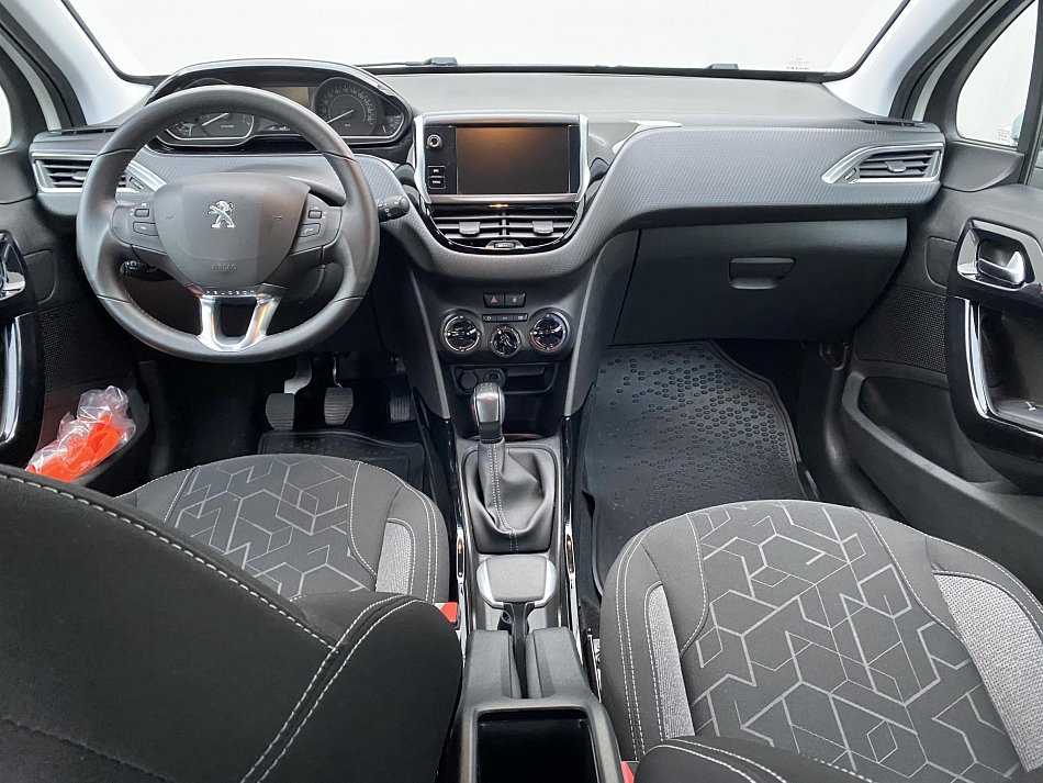 Peugeot 2008 1.2i Active