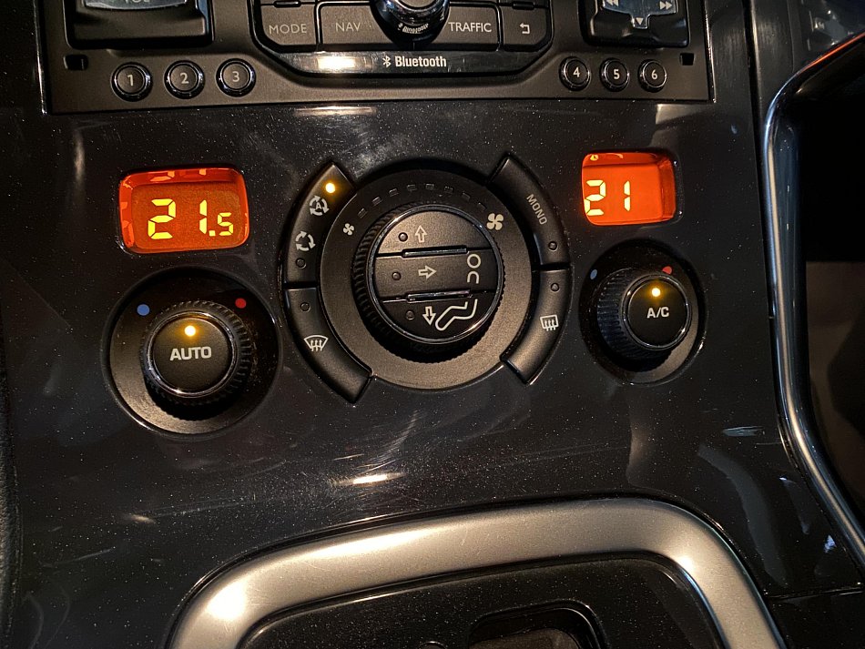 Peugeot 3008 2.0 HDi 