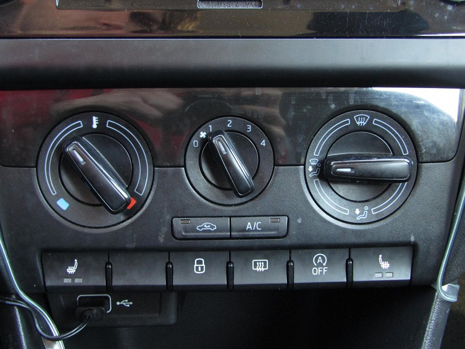 Škoda Rapid 1.0TSi Monte Carlo