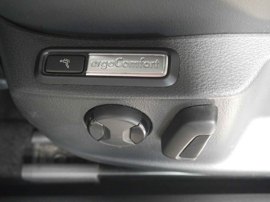 Volkswagen Passat 2.0TDi R-Line
