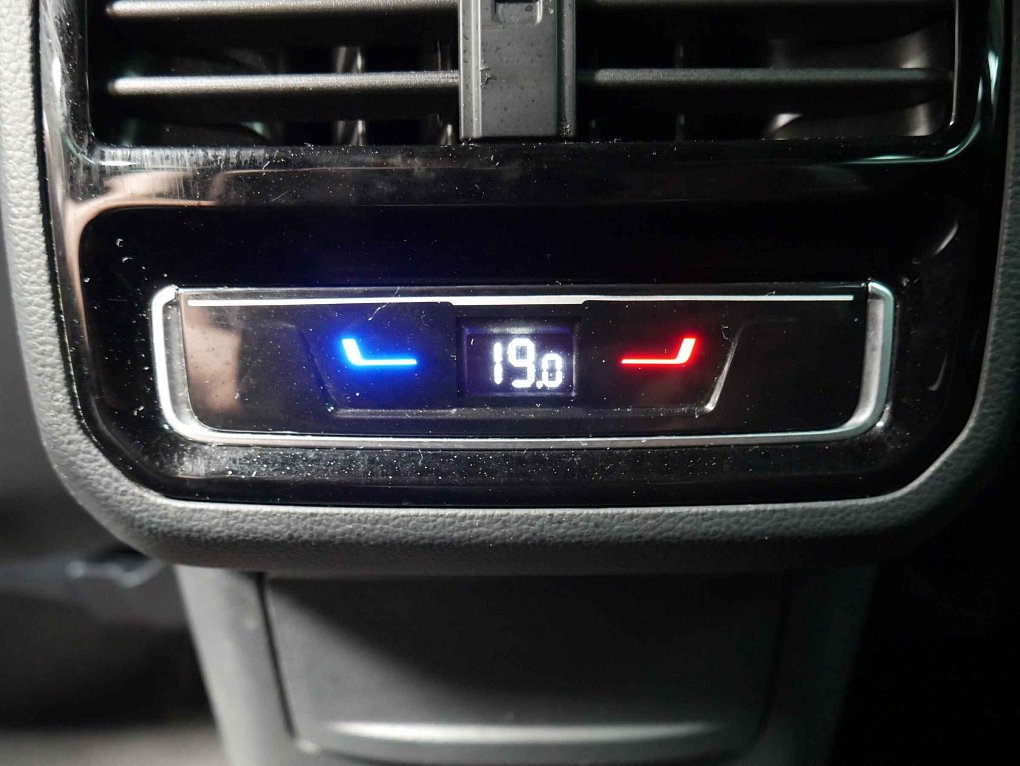 Volkswagen Passat 2.0TDi R-Line
