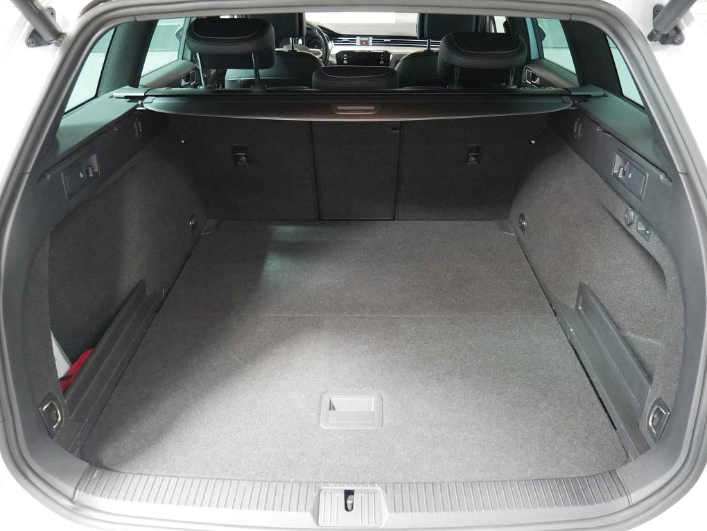 Volkswagen Passat 2.0TDi R-Line