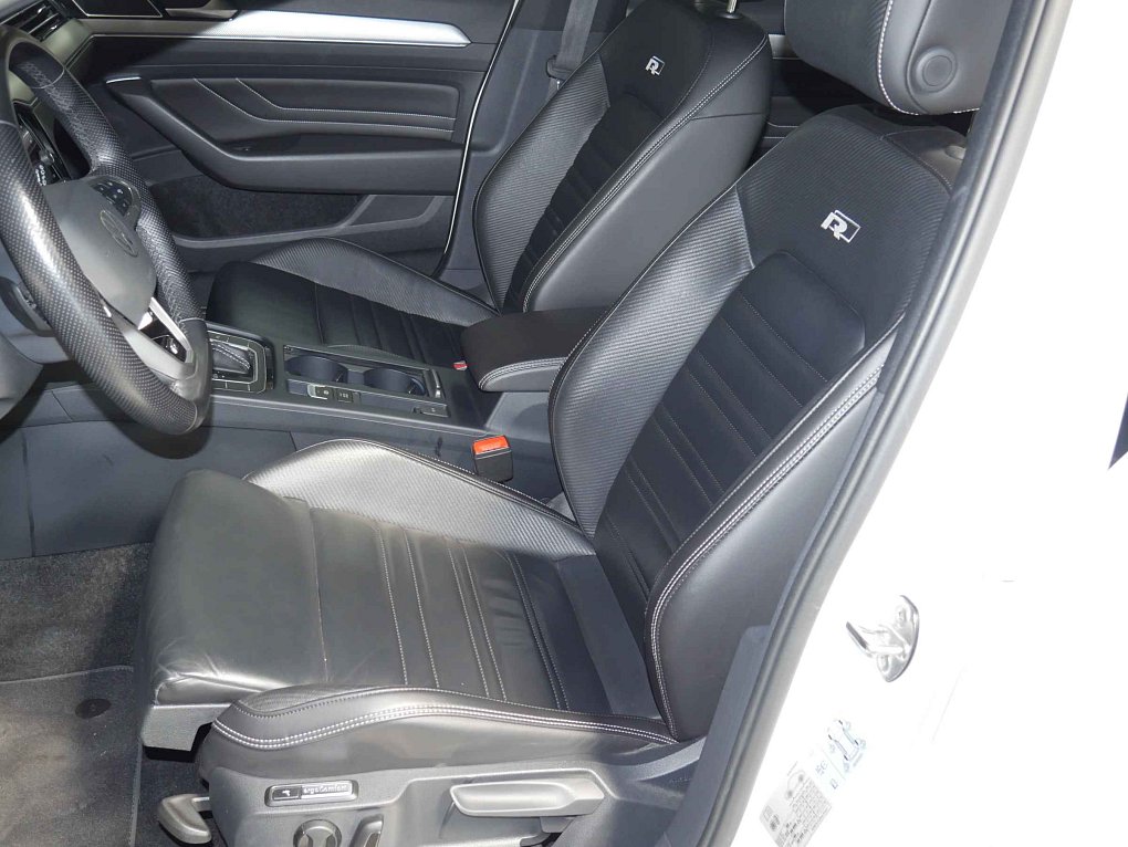Volkswagen Passat 2.0TDi R-Line