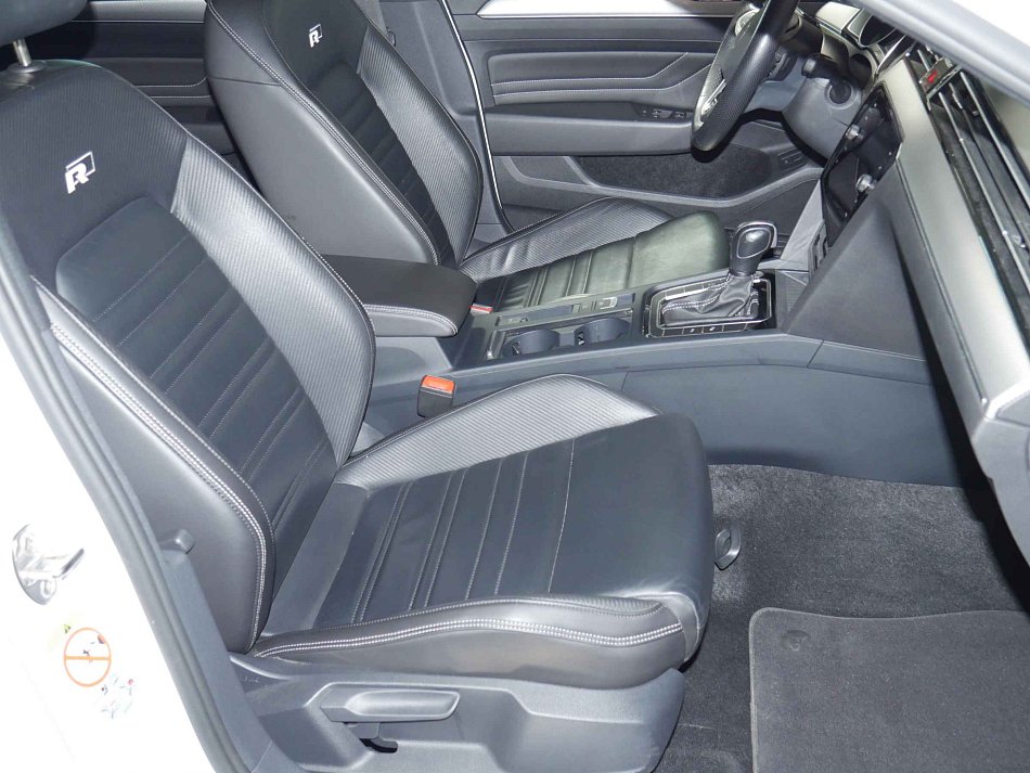 Volkswagen Passat 2.0TDi R-Line