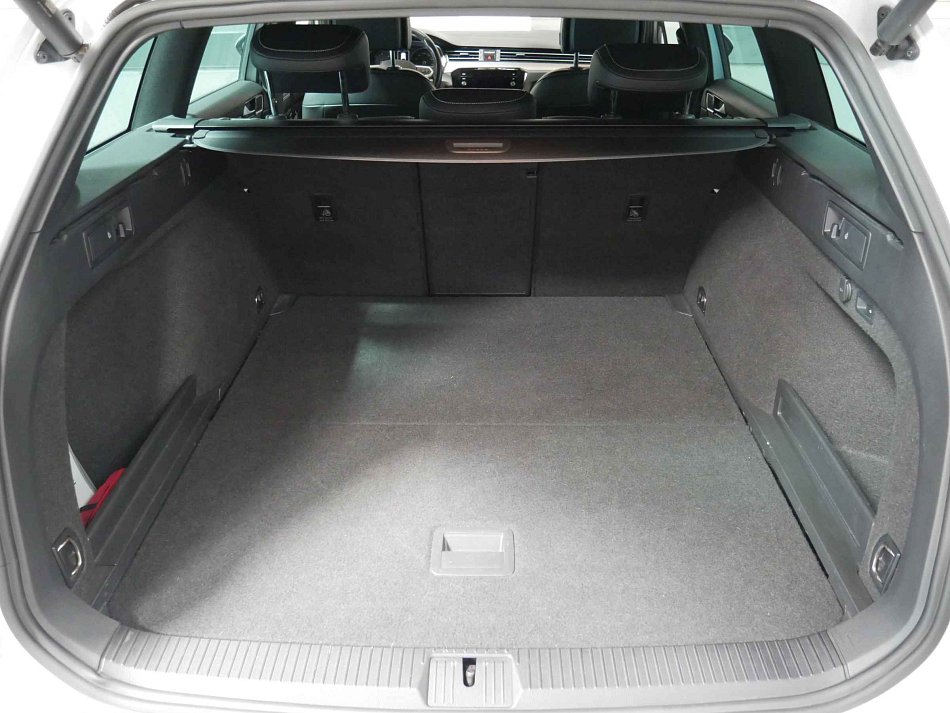 Volkswagen Passat 2.0TDi R-Line