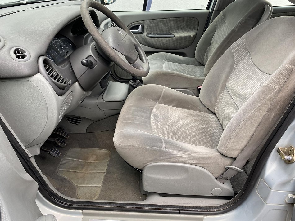 Renault Scénic 1.9dCi  Megane Scenic