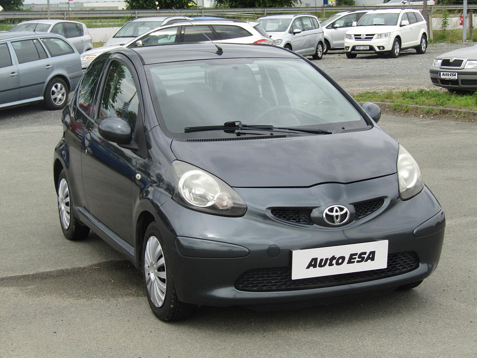 Toyota Aygo 1.0i 