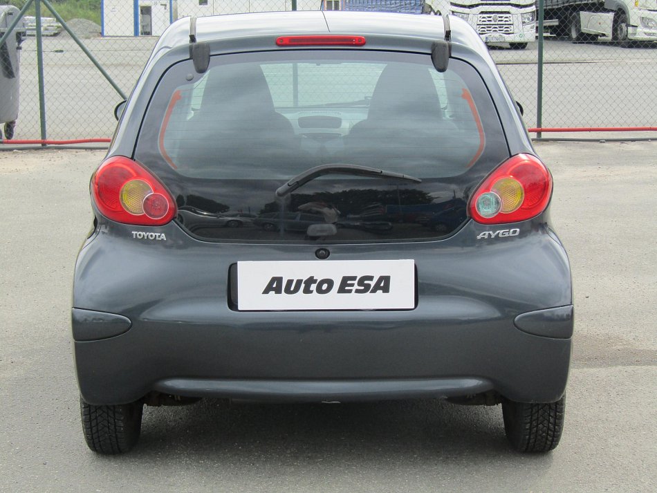 Toyota Aygo 1.0i 