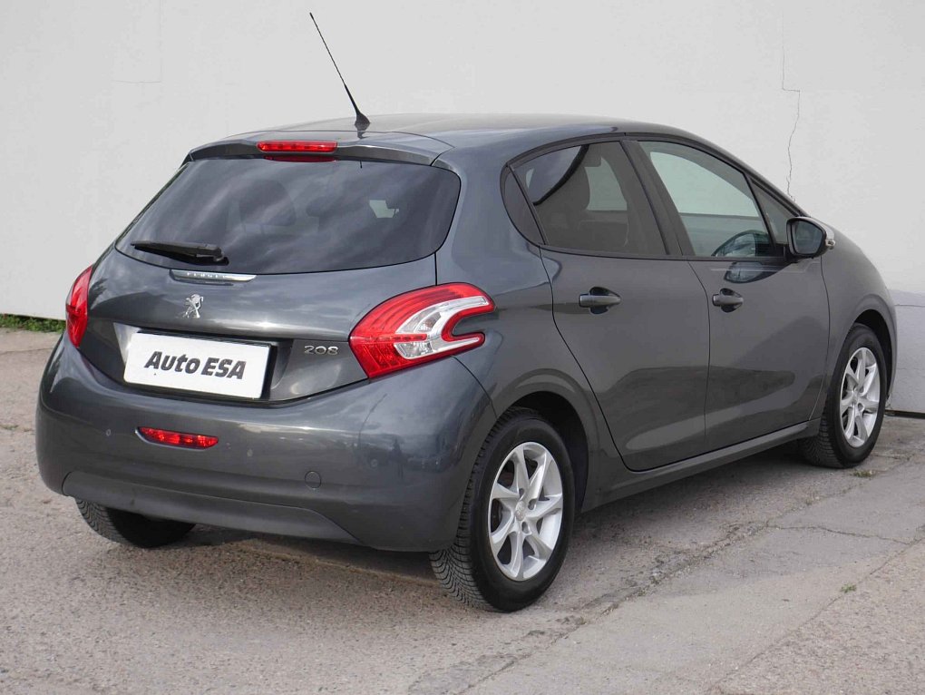 Peugeot 208 1.2 VTi 