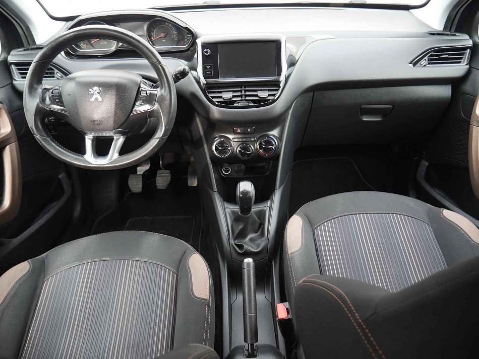 Peugeot 208 1.2 VTi 