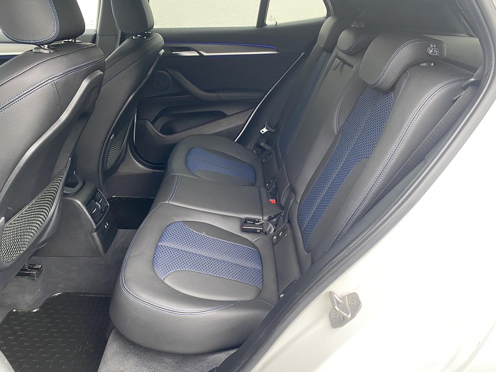 BMW X2 1.5i  sDrive 18i