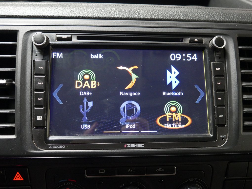 Volkswagen Transporter 2.0TDi  L2 9míst