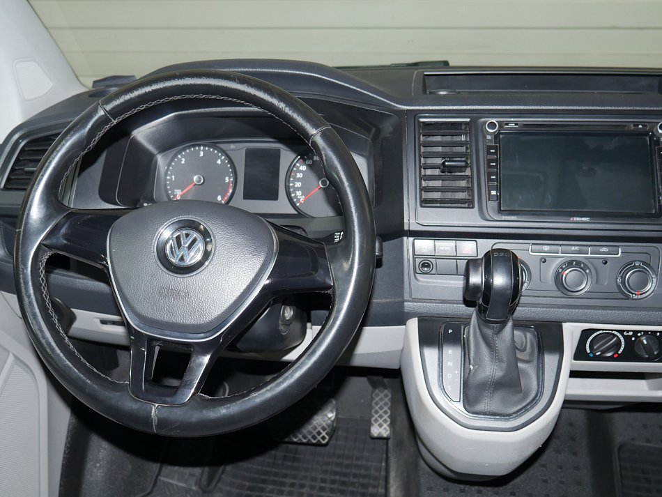 Volkswagen Transporter 2.0TDi  L2 9míst