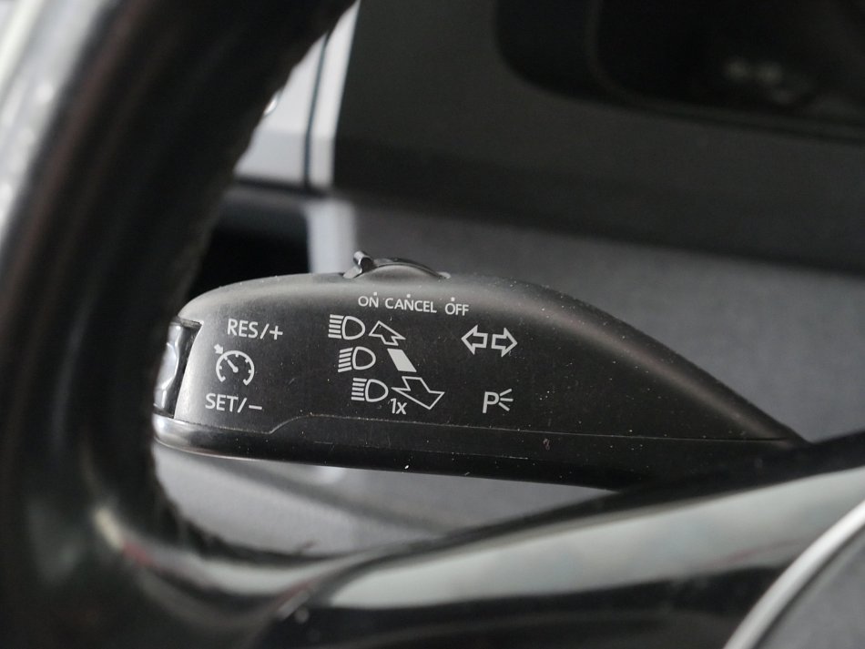 Volkswagen Transporter 2.0TDi  L2 9míst