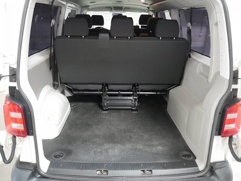 Volkswagen Transporter 2.0TDi  L2 9míst