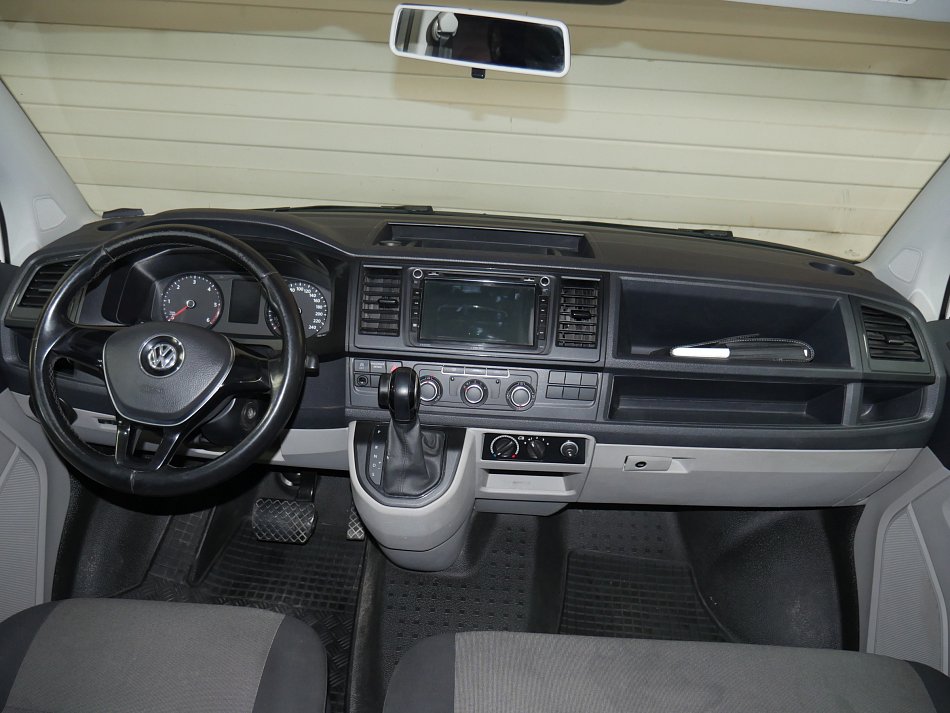 Volkswagen Transporter 2.0TDi  L2 9míst