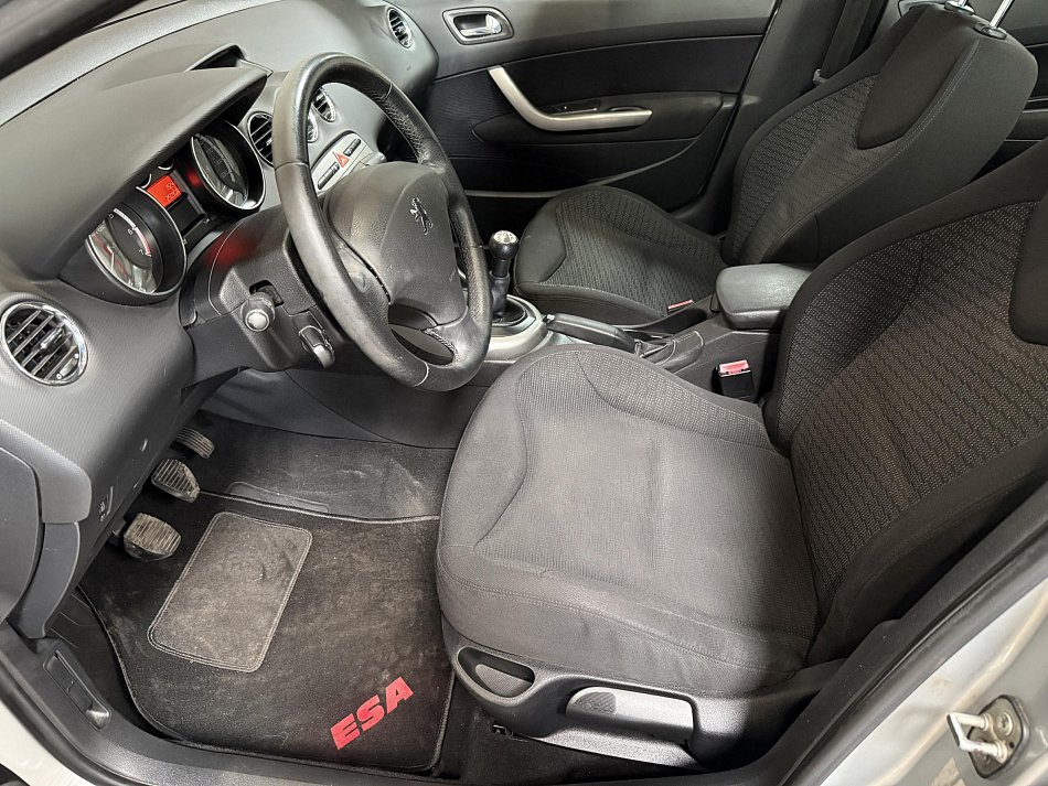 Peugeot 308 1.6 VTi 