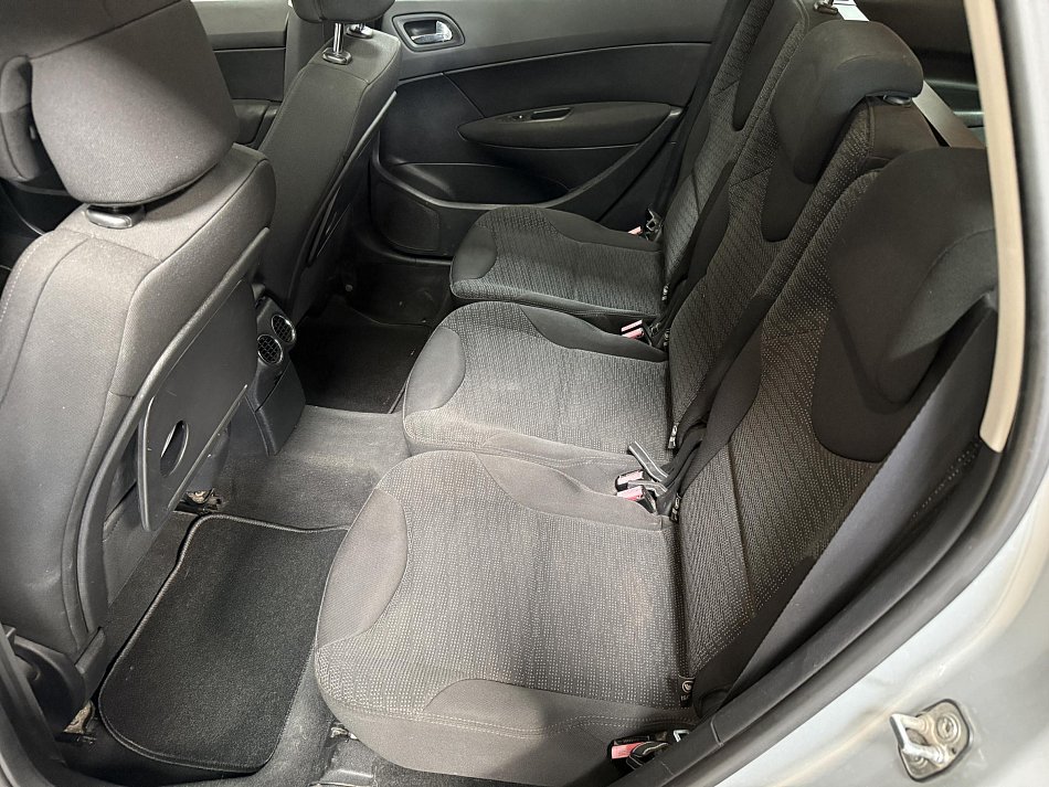 Peugeot 308 1.6 VTi 