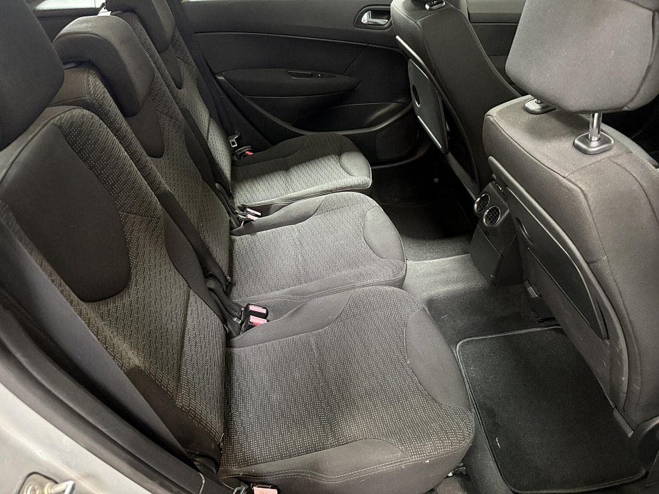 Peugeot 308 1.6 VTi 