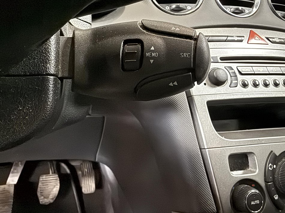 Peugeot 308 1.6 VTi 