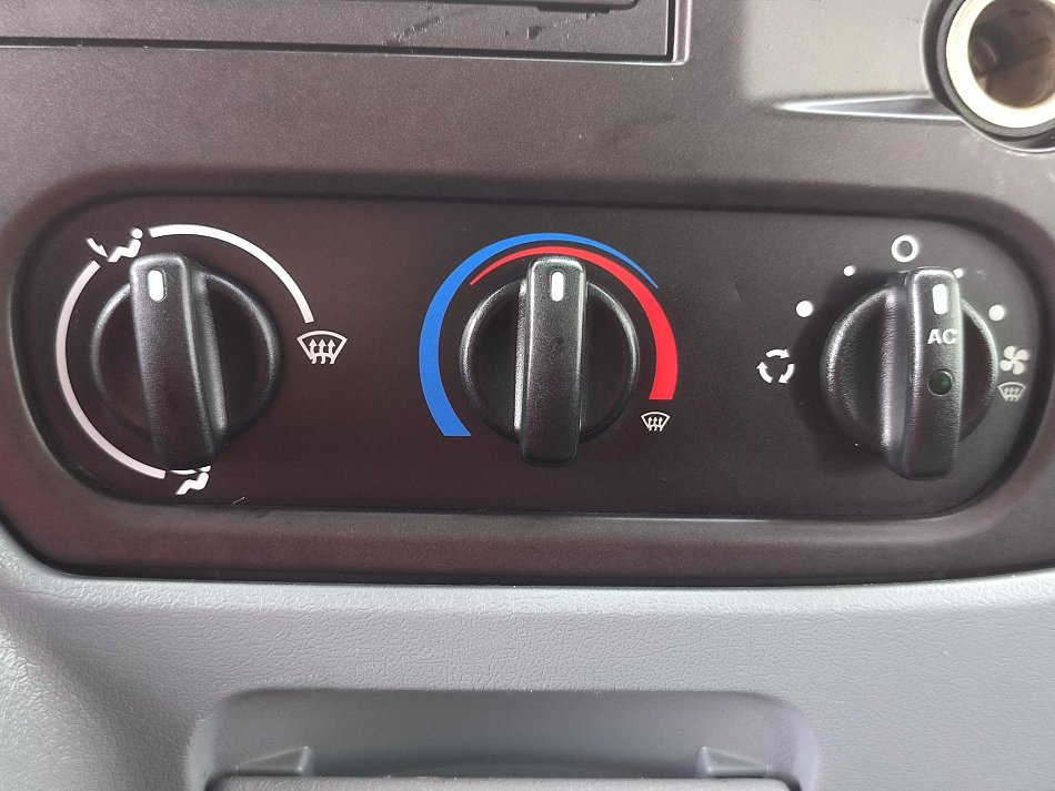 Ford Transit 2.2TDCi Trend 6míst