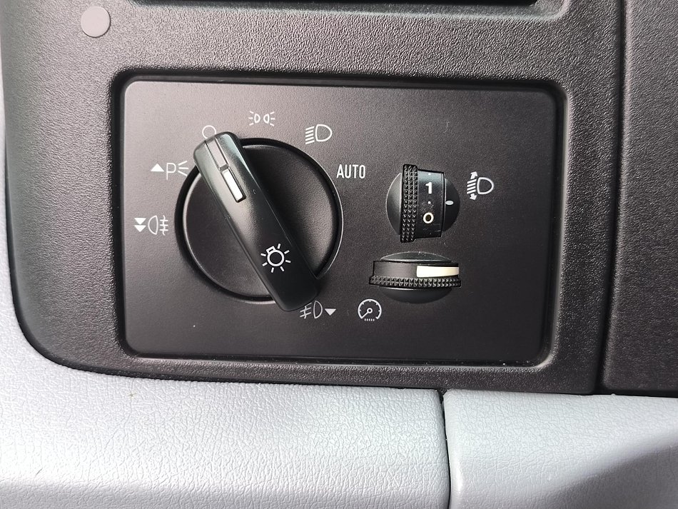 Ford Transit 2.2TDCi Trend 6míst