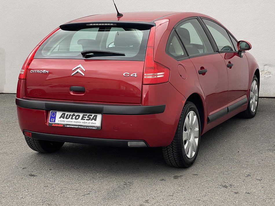 Citroën C4 1.4i 