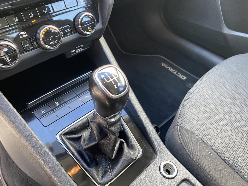 Škoda Octavia III 1.6 TDi Style