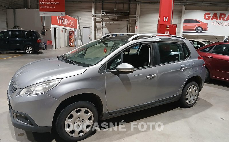 Peugeot 2008 1.2i