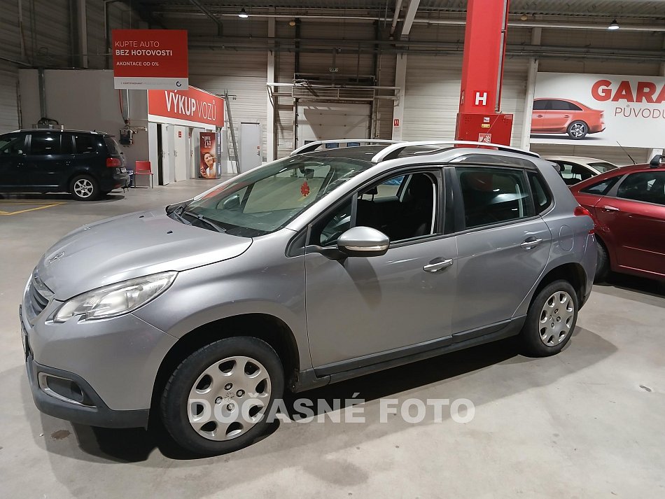 Peugeot 2008 1.2i