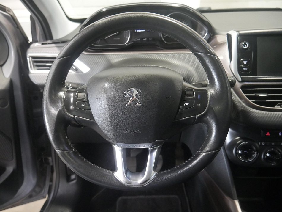 Peugeot 2008 1.2PT 