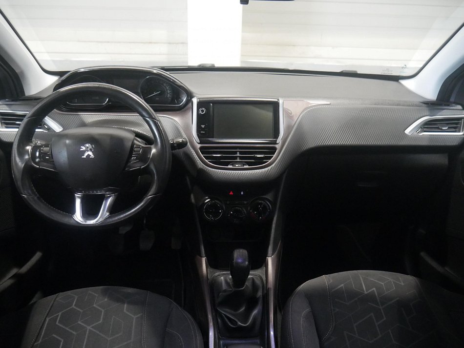 Peugeot 2008 1.2PT 