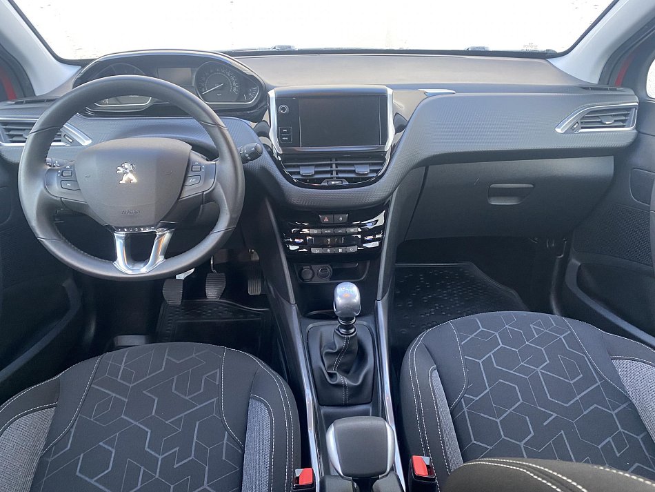 Peugeot 2008 1.2 PT 
