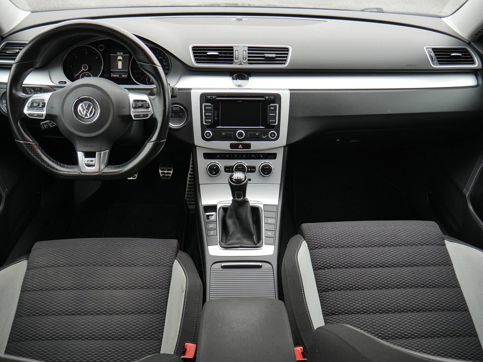 Volkswagen Passat 2.0TDi R-Line