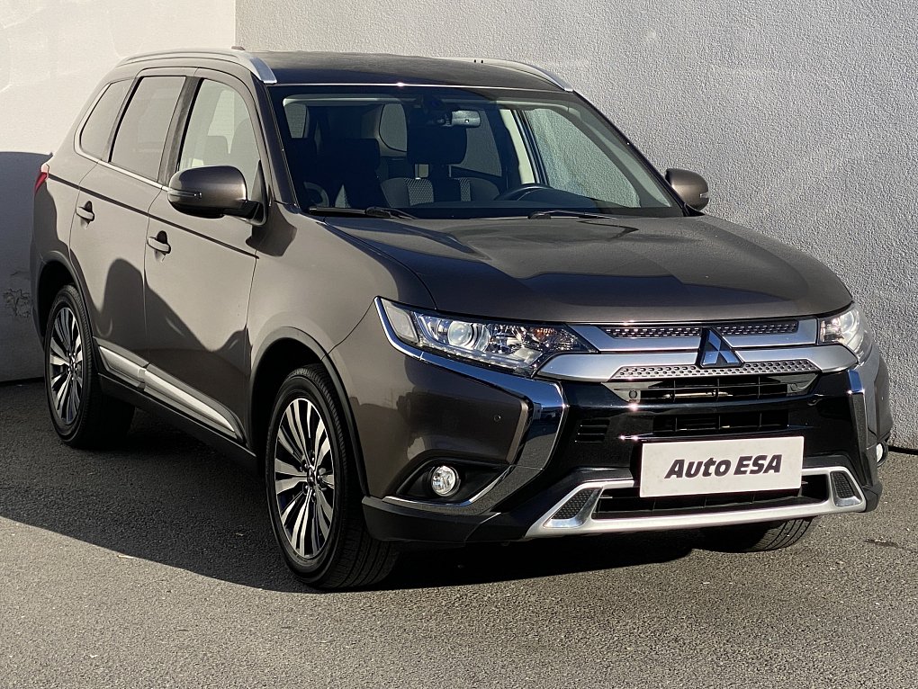 Mitsubishi Outlander 2.0MiVEC 