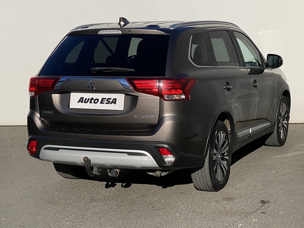 Mitsubishi Outlander 2.0MiVEC 