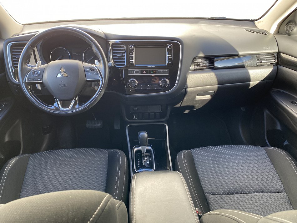Mitsubishi Outlander 2.0MiVEC 