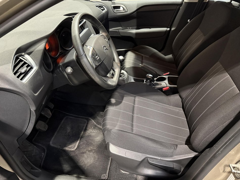 Citroën C4 1.4i 