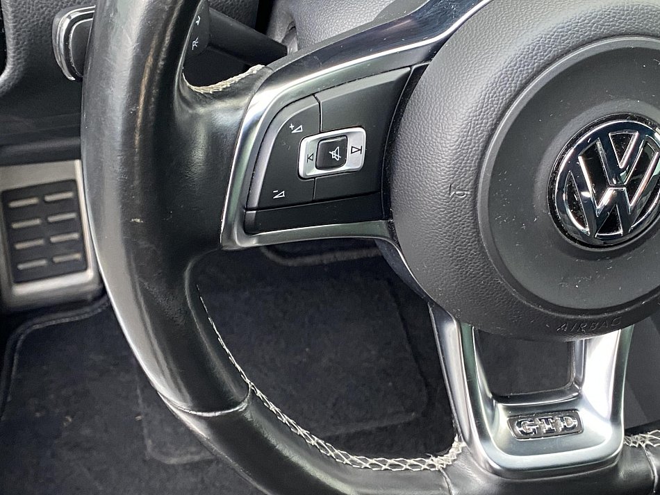 Volkswagen Golf 2.0 TDi GTD