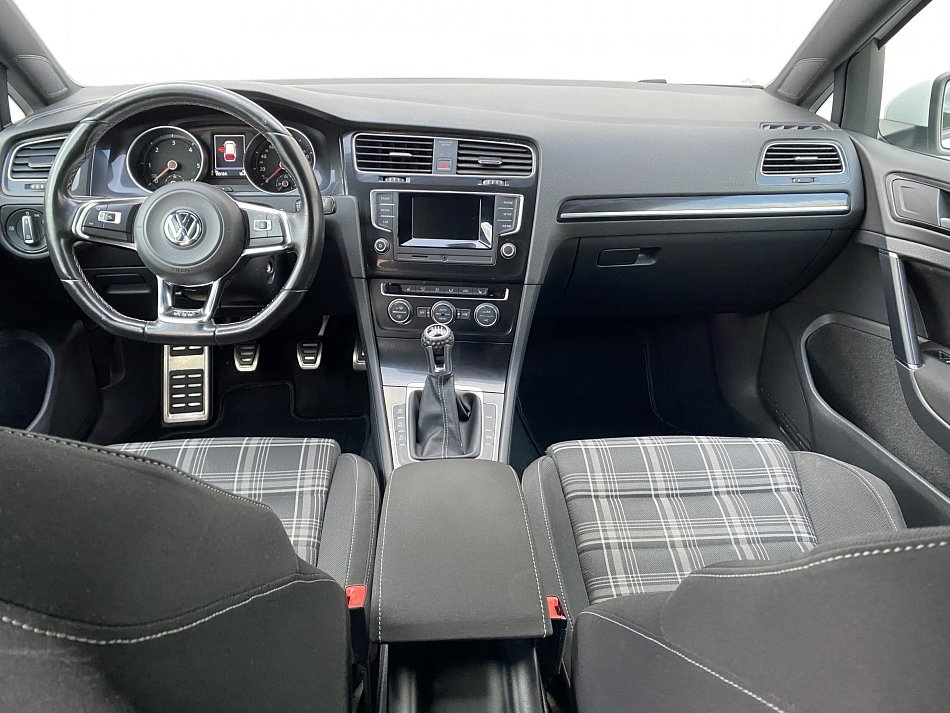 Volkswagen Golf 2.0 TDi GTD
