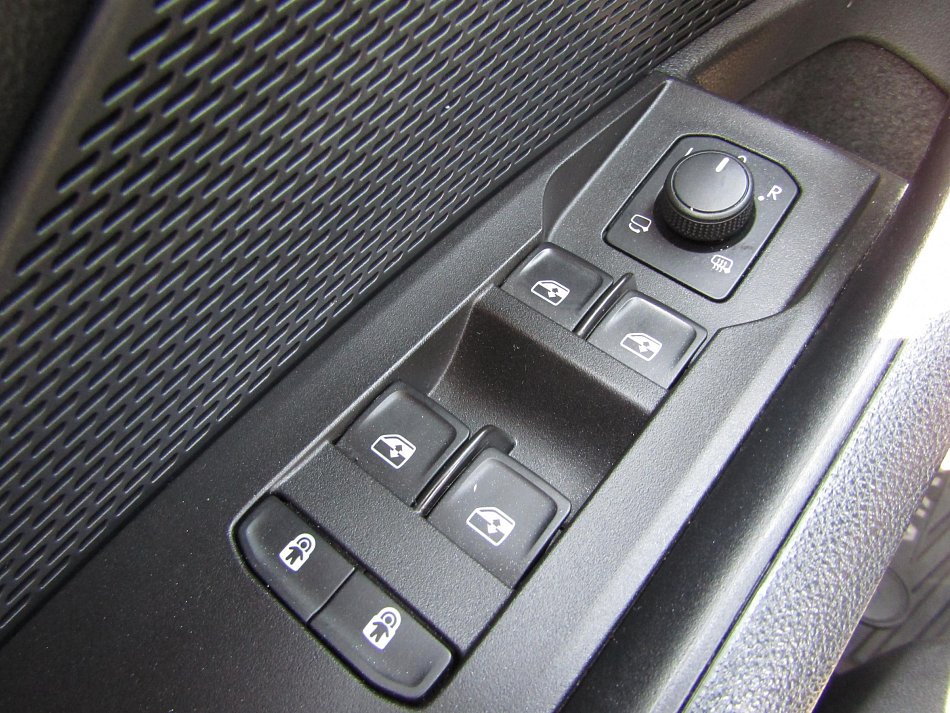 Škoda Octavia IV 1.5 TSi Style