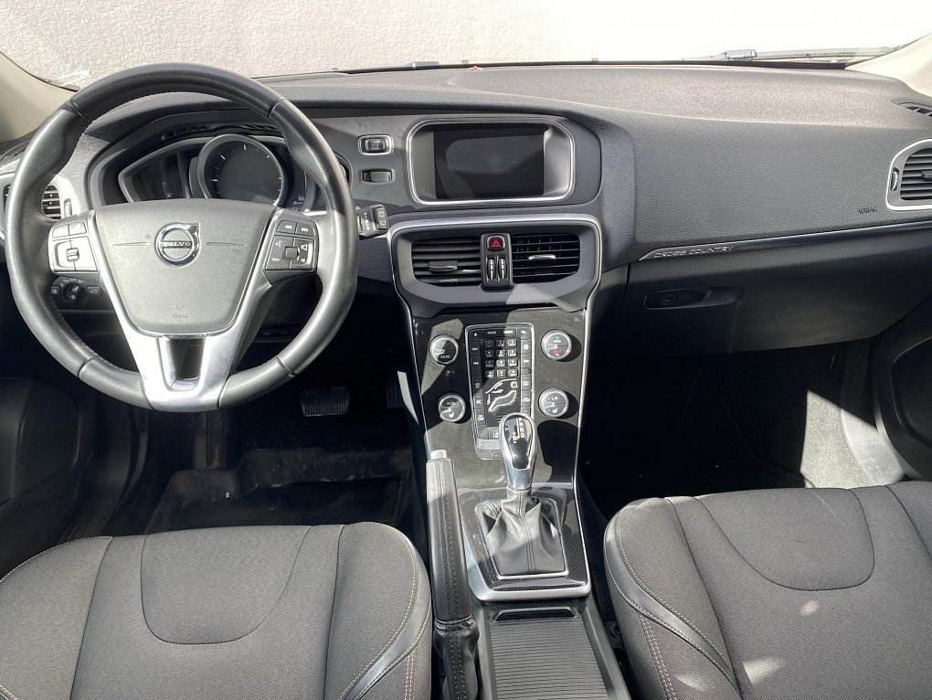 Volvo V40 2.0 D3 Cross Country