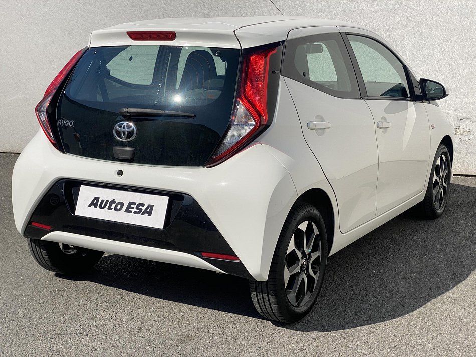 Toyota Aygo 1.0i X-play