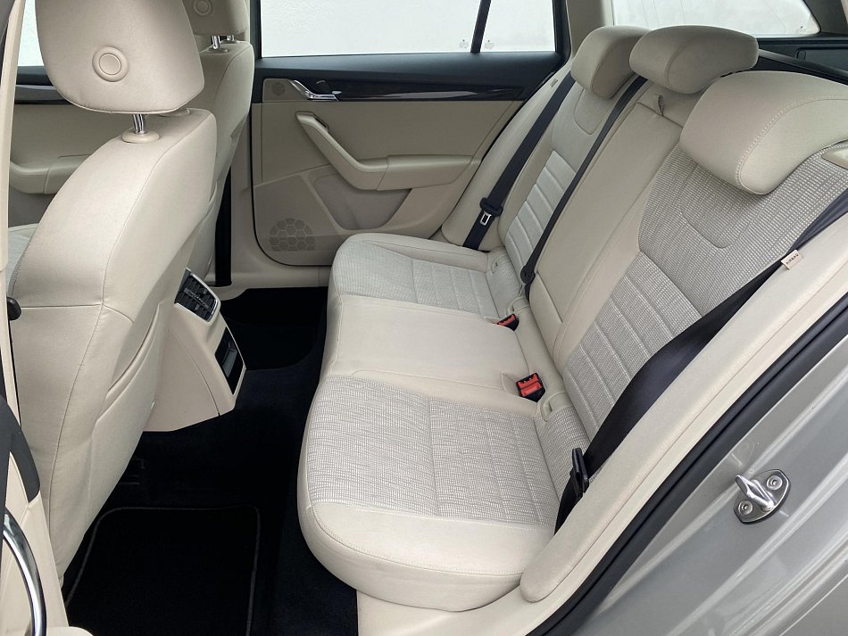 Škoda Octavia III 1.4 TSi Elegance