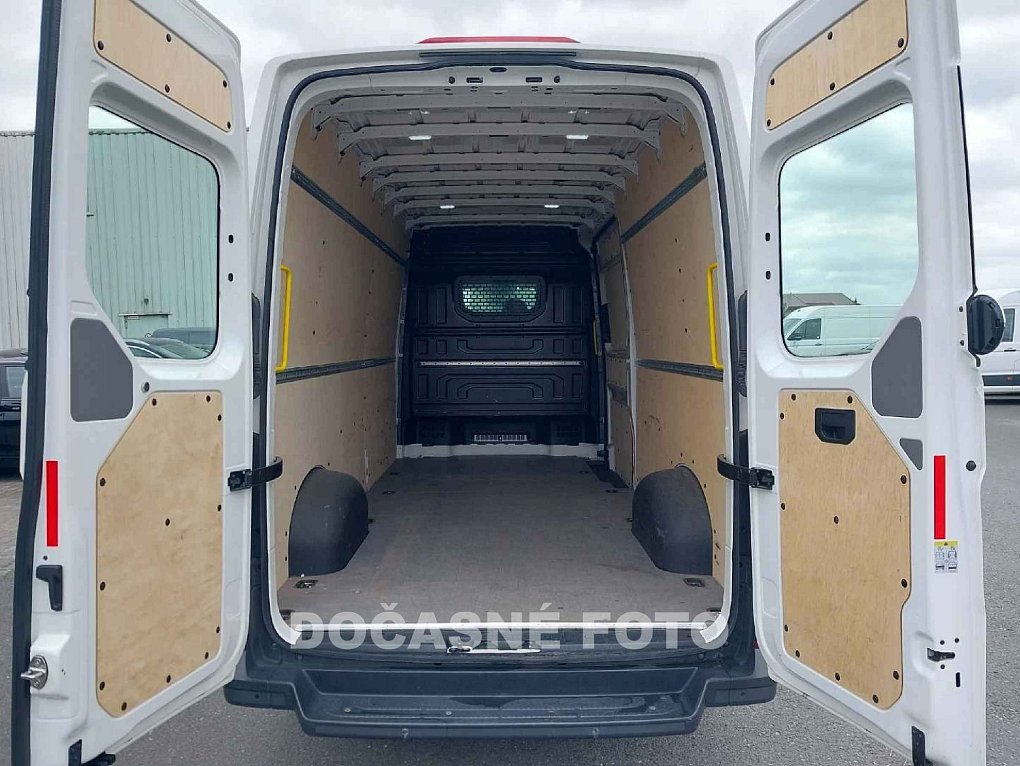Volkswagen Crafter 2.0TDi  L3H2