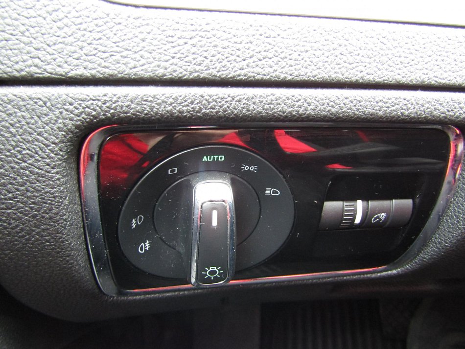 Škoda Superb II 2.0TDi Ambition