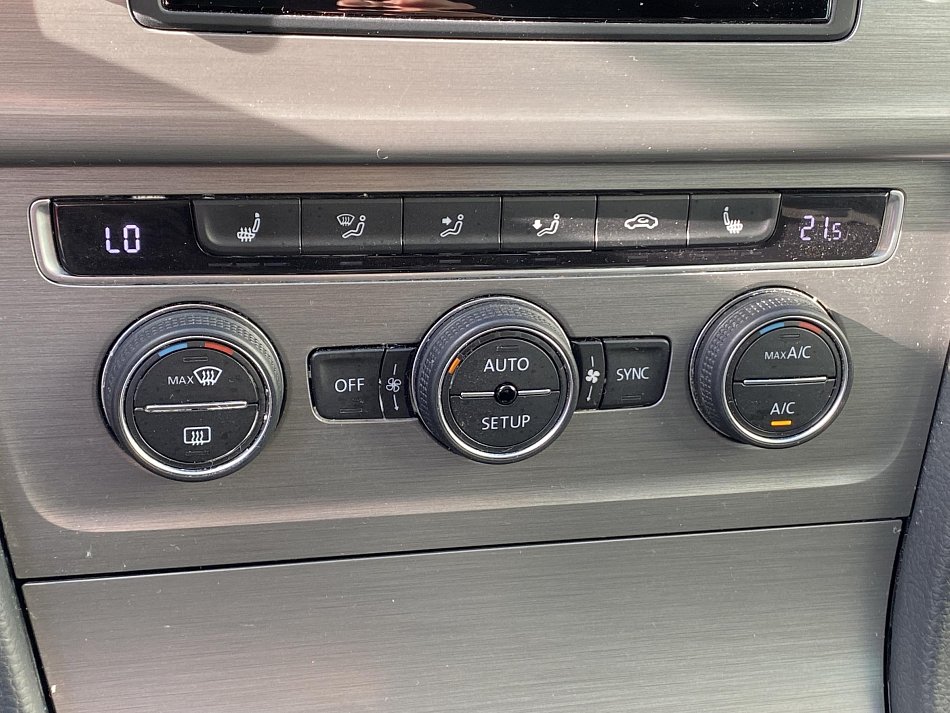 Volkswagen Golf 1.6 TDi Comfortline VII